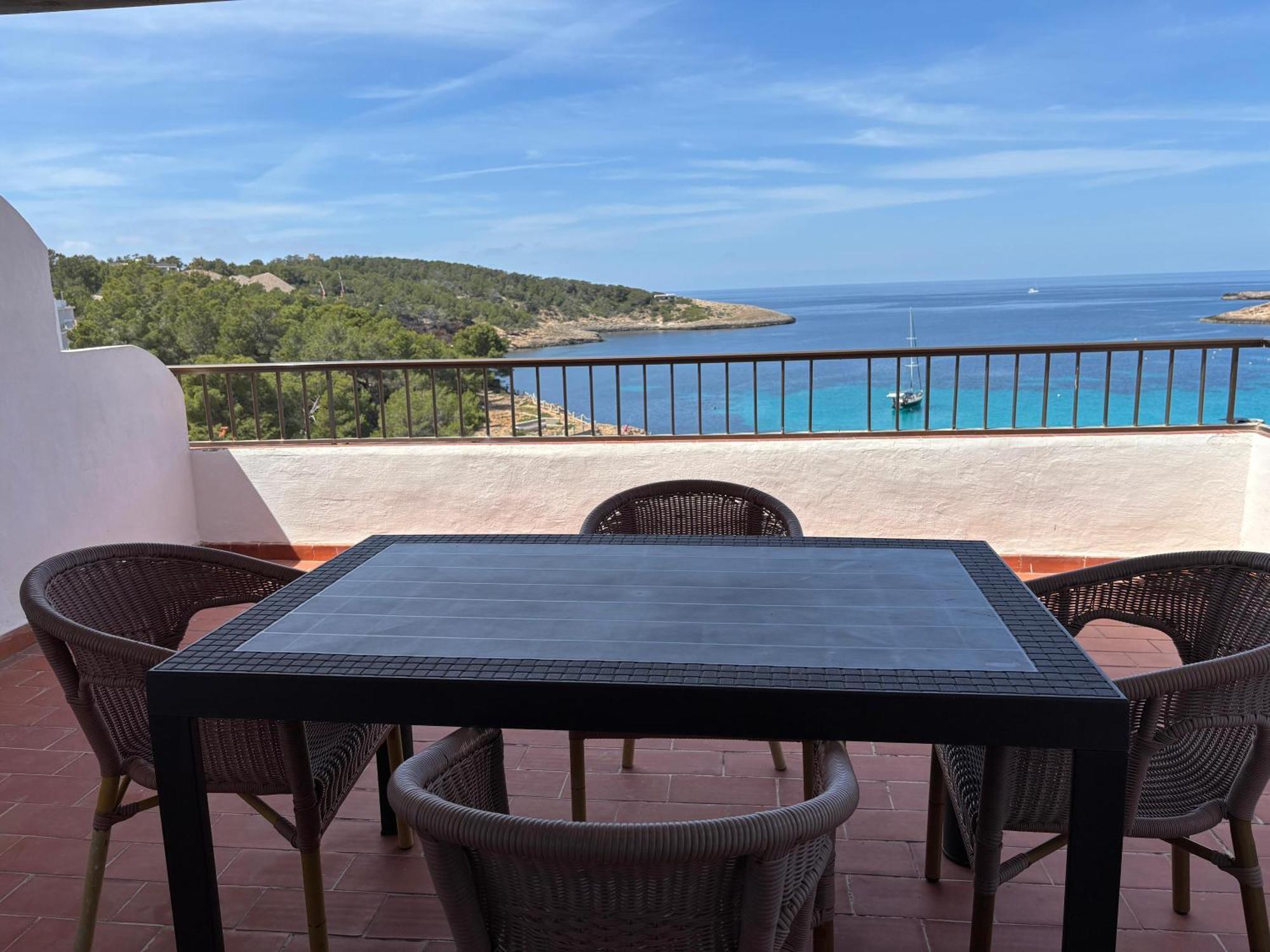 Es Grop Apartamentos Portinatx Bagian luar foto