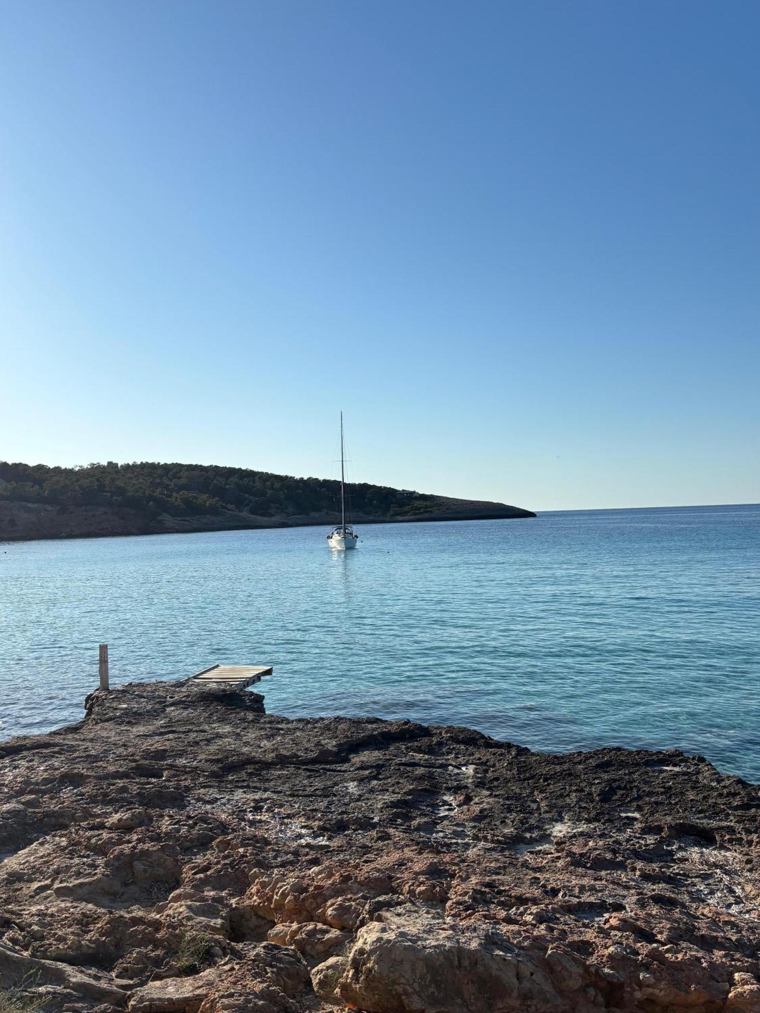 Es Grop Apartamentos Portinatx Bagian luar foto
