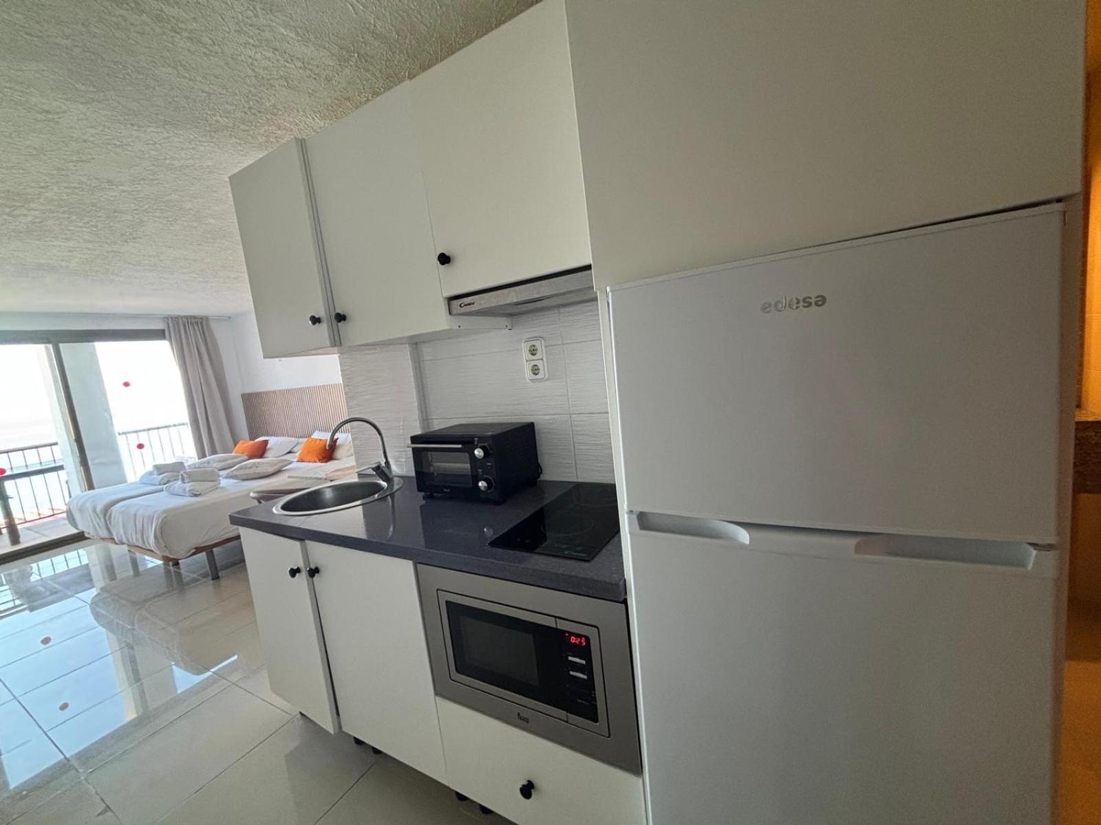 Es Grop Apartamentos Portinatx Bagian luar foto